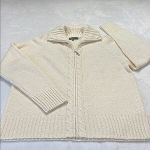 DEBBIE MORGAN SIZE LARGE Cream Cable Knit Sweater